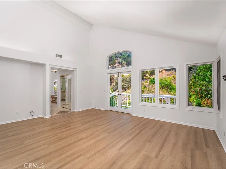 24961 Alicante Dr — Photo 22