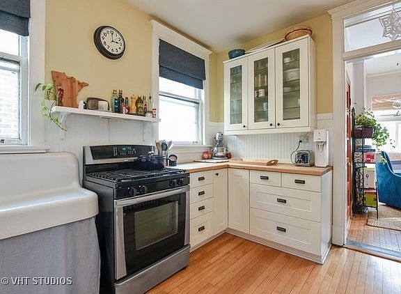 3rd image of 1335 W Hollywood Ave #2