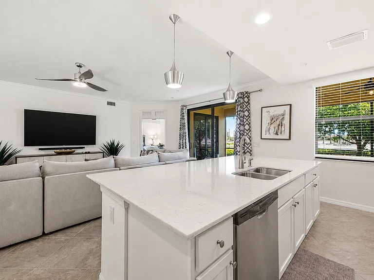 10792 Tarflower Dr #102 — Photo 4