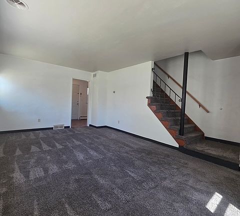 3rd image of 712 8th Ave N