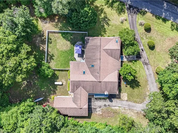 201 Colony Trl, Lanexa, VA 23089