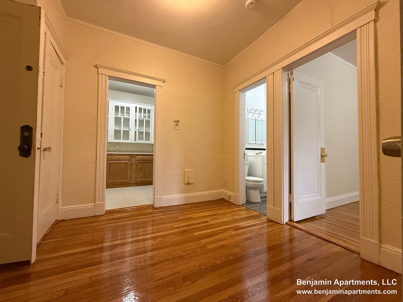 1 bed, 999 sqft, $2,145 — Photo 1