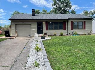 17306 E Bundschu Rd, Independence, MO 64056