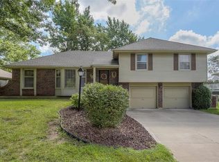 7155 Sterling Ave, Raytown, MO 64133