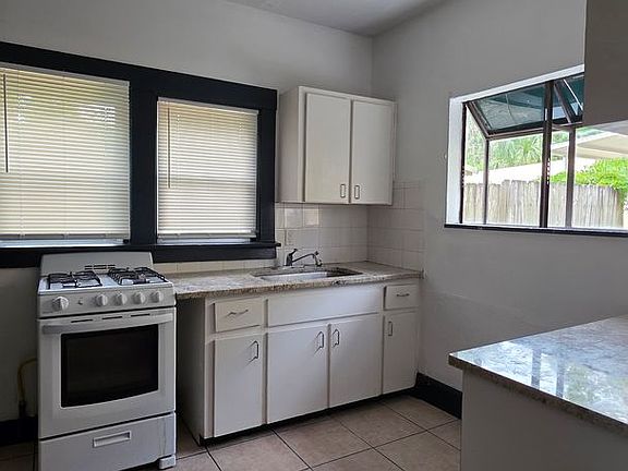 5th image of 333 Taylor Ave