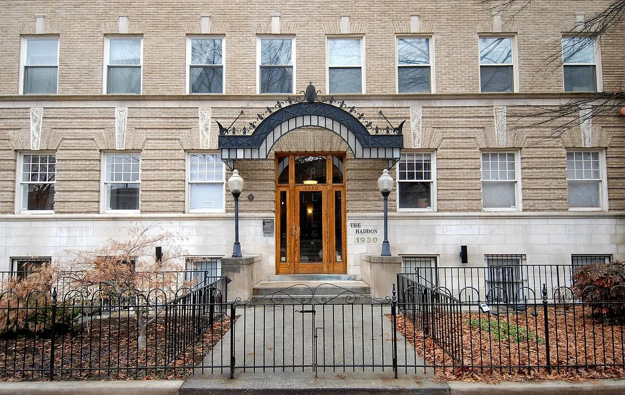 2 bed, 700 sqft, $3,650 — Photo 1