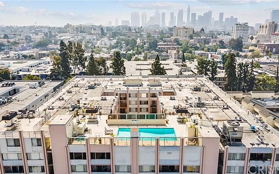 3rd image of 421 S La Fayette Park Pl APT 202