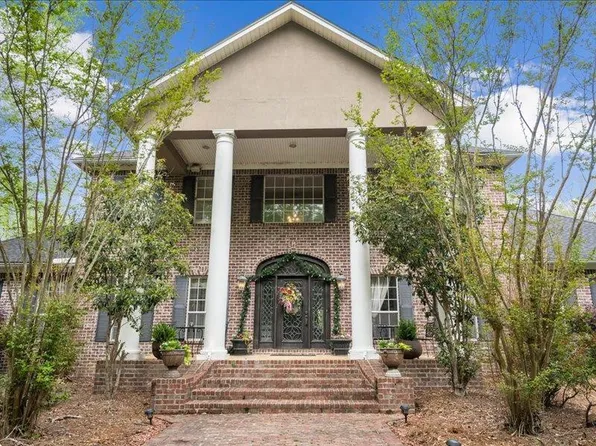 1055 Kori Ln, Summit, MS 39666