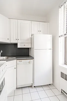 Rented by Compass | media 9