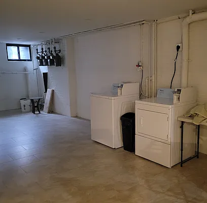 Rented by MCR Realty | media 25