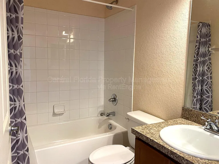 250 Highland Meadows Ct — Photo 24