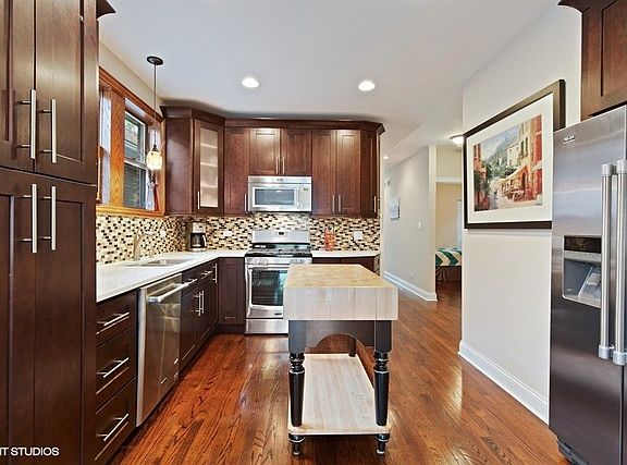 3rd image of 3106 N 76th Ave