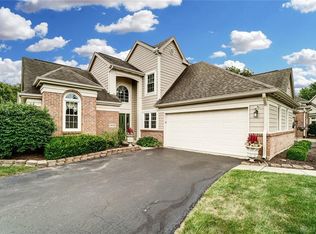 1430 Yankee Vineyards Dr, Dayton, OH 45458