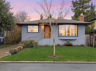 916 Monterey Ave, Oak Bay, BC V8S4V2
