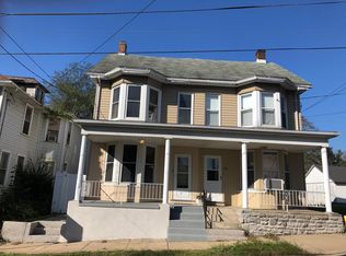 17 S College St, Myerstown, PA 17067