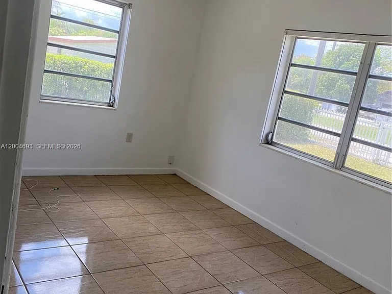 14315 NW 12th Ave — Photo 6