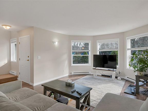 4th image of 532 Hilchey Rd