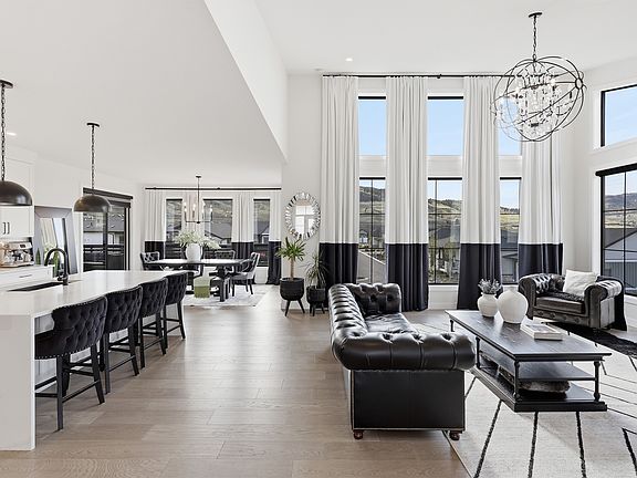4th image of 268 Rue Cheval Cir
