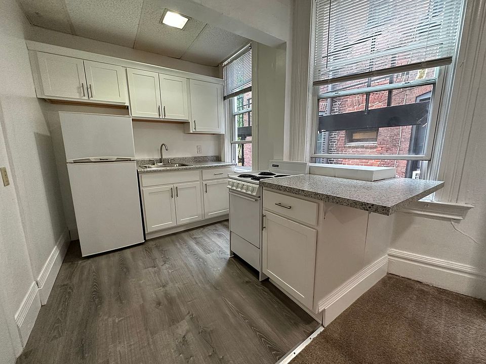 1st image of 634 Summerlea St #371