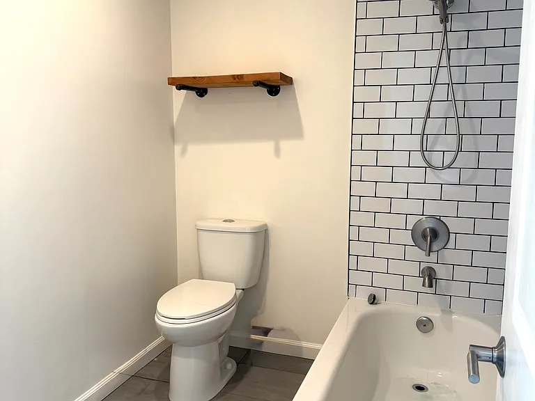 5820 Yolanda Ave #8 — Photo 8