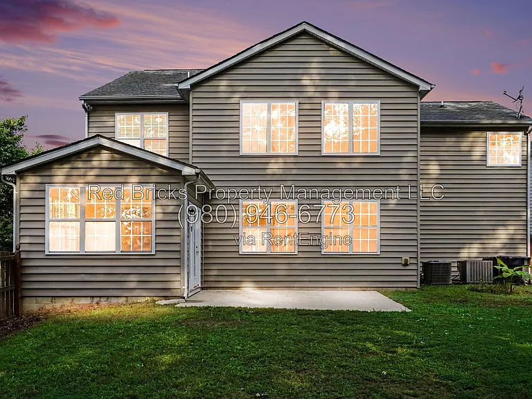 13502 Delstone Dr — Photo 32