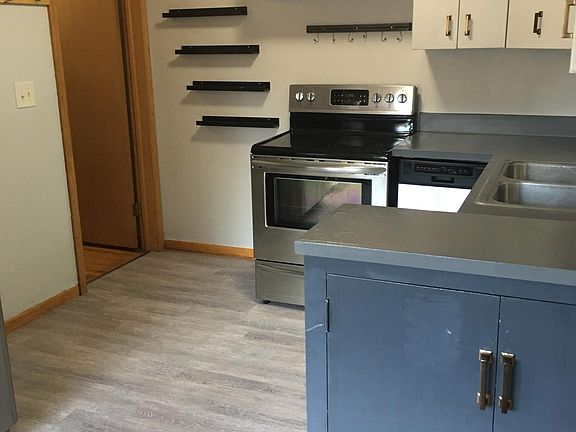 Another View of kitchen