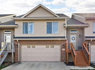 311 Piper Ln, Solon, IA 52333