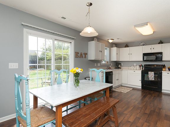 5th image of 308 Cabana Dr