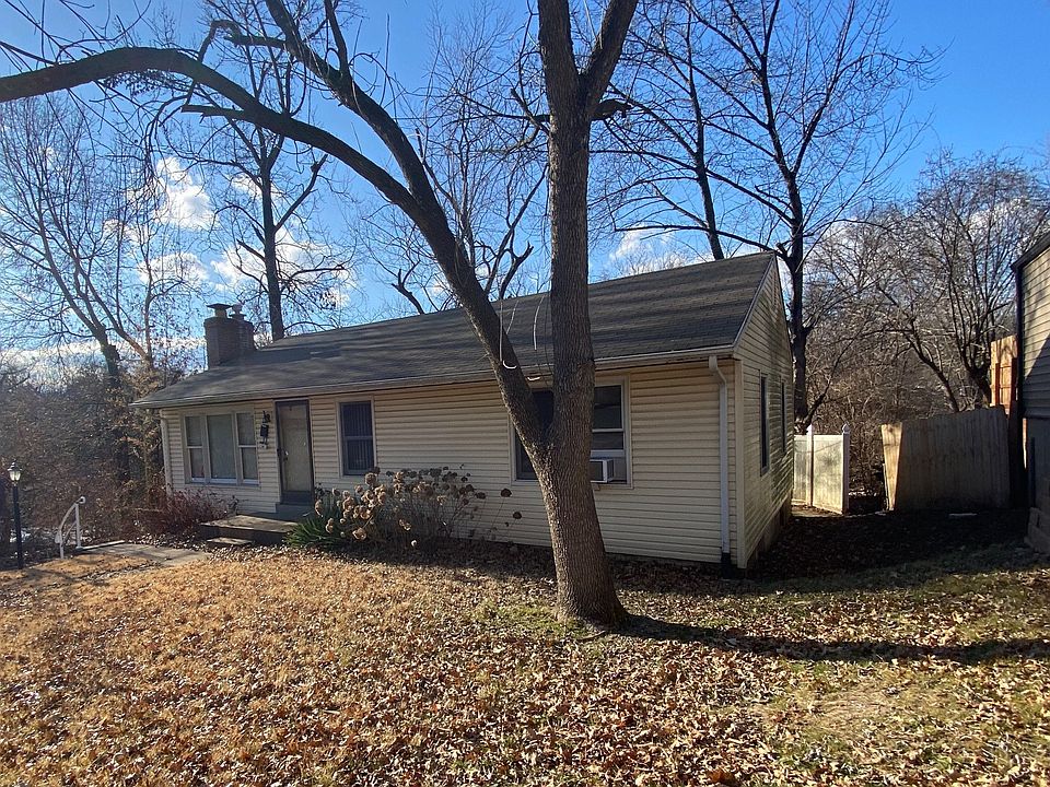 2nd image of 701 Risdon Dr