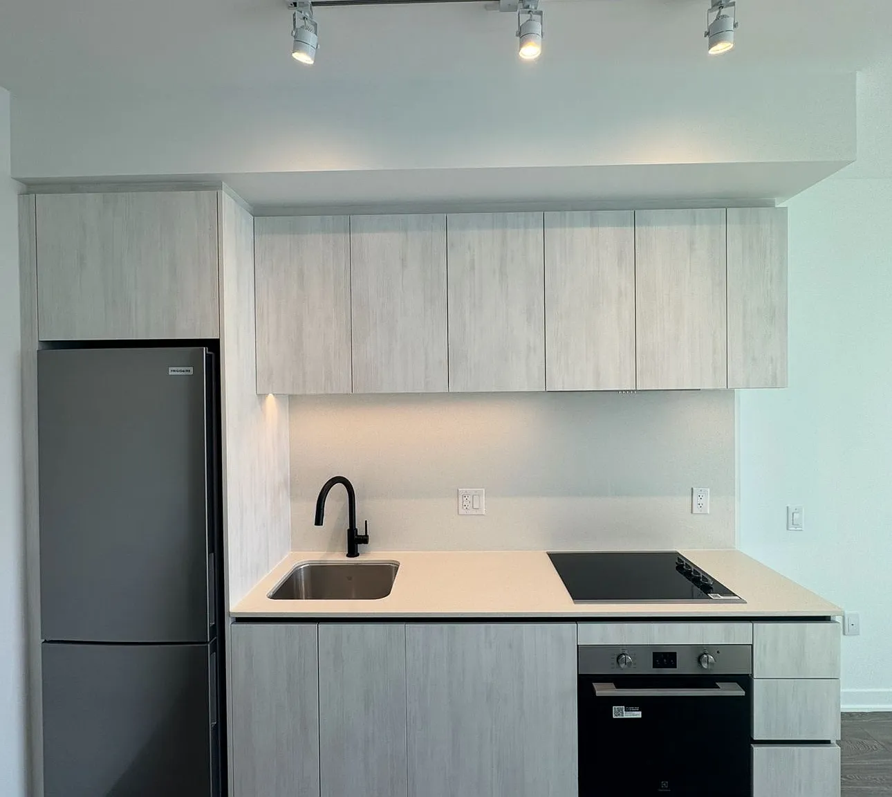 1 bed, $2,250 — Photo 3