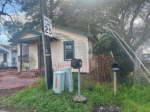 2nd image of 212 Clifford Rd