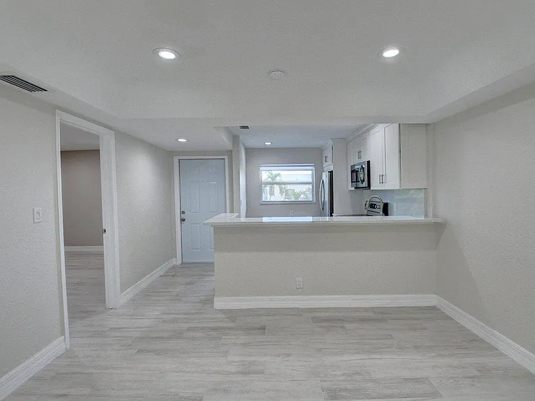 398 W Camino Real #6 — Photo 18