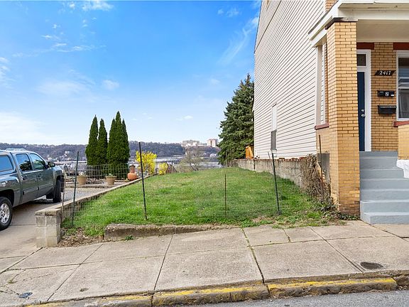 3rd image of 2415 Leticoe St