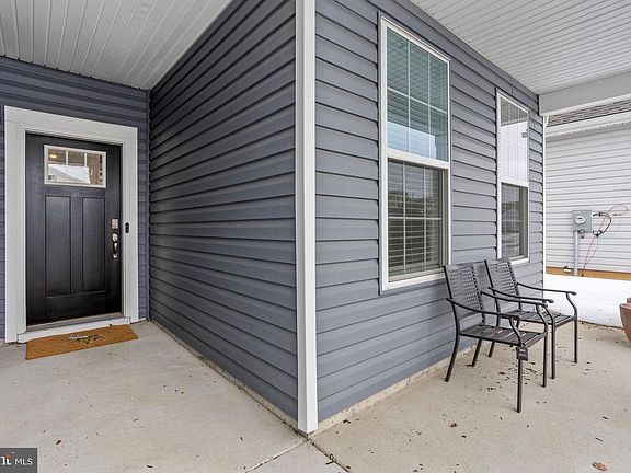 4th image of 6 Preston Ln