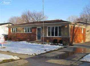 5227 Don Shenk Dr, Swartz Creek, MI 48473