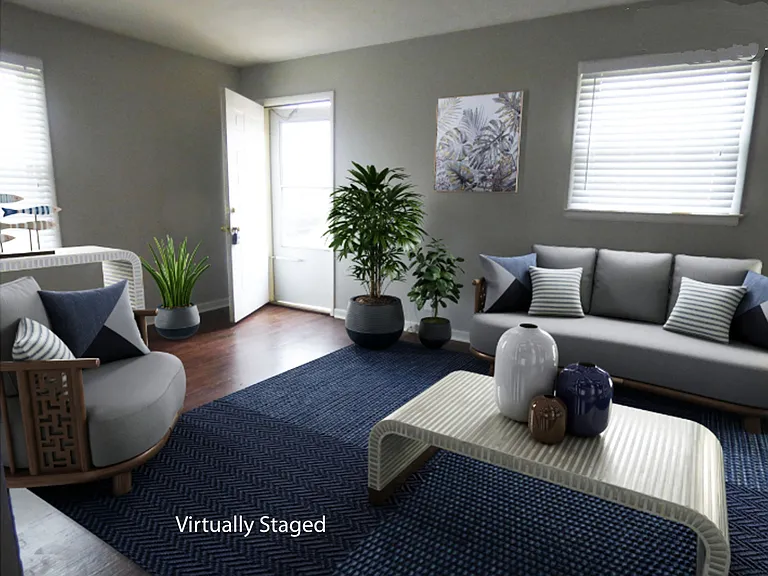 735 Trail Dr — Photo 3