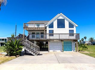 16614 Captain Kidd Rd, Jamaica Beach, TX 77554