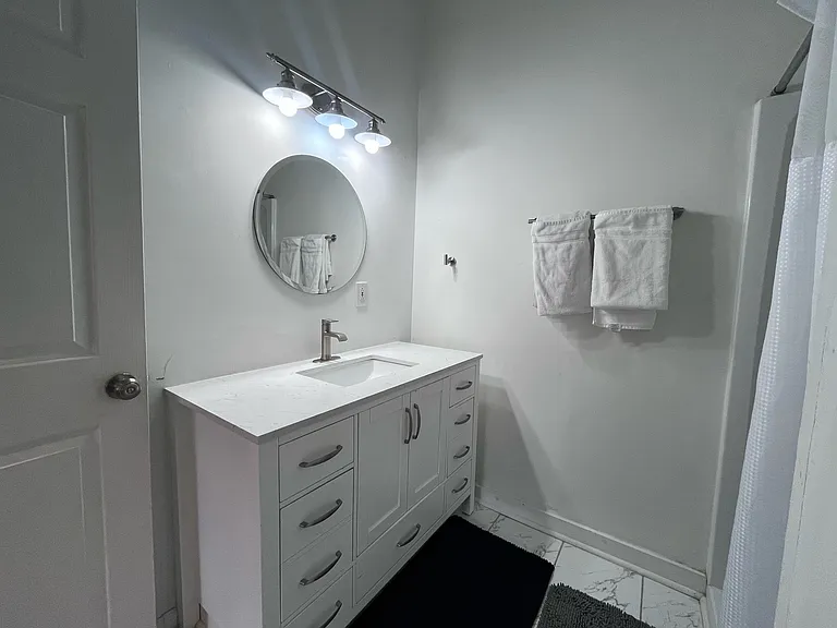 2420 Albion St — Photo 10