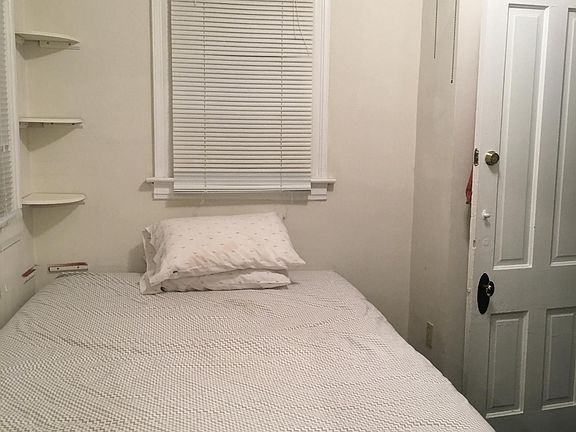 Back of bedroom