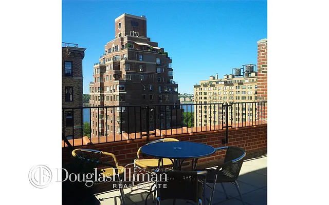 Rented by Douglas Elliman | media 21