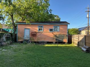 2717 Upperline St, New Orleans, LA 70115