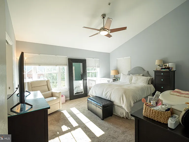 1639 Hunting Creek Dr #B — Photo 16