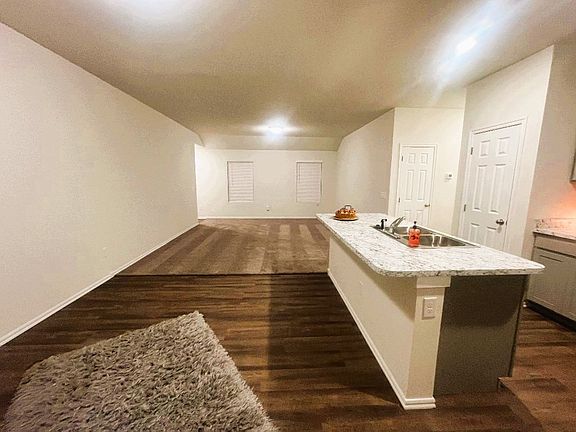 3rd image of 2213 SE 90th St #1