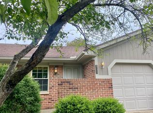 833 Peach Hill Dr, Dayton, OH 45458