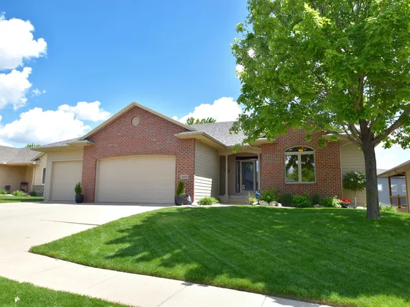 4600 S Graystone Ave, Sioux Falls, SD 57103