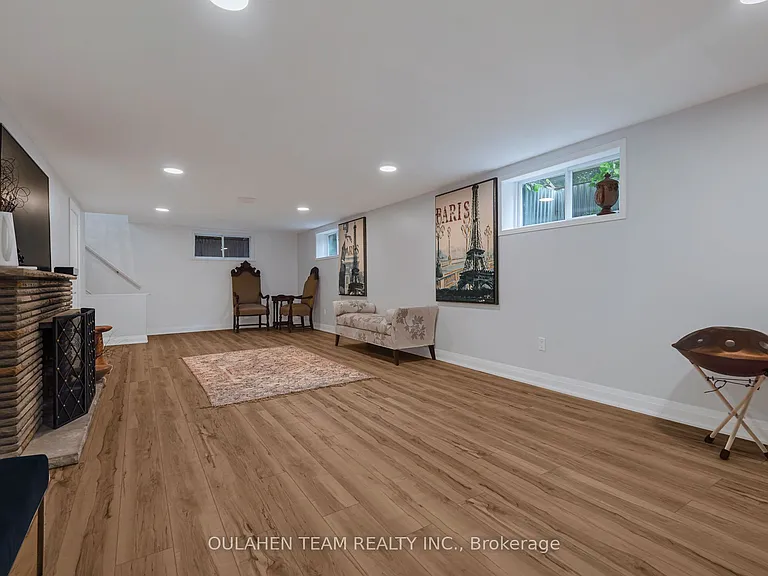 28 Uplands Ave — Photo 28