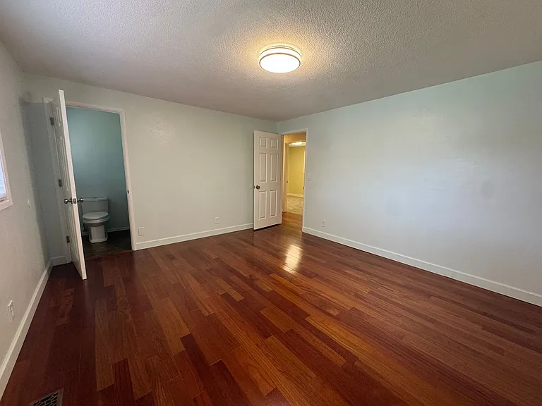 15928 N Umpqua Hwy — Photo 24