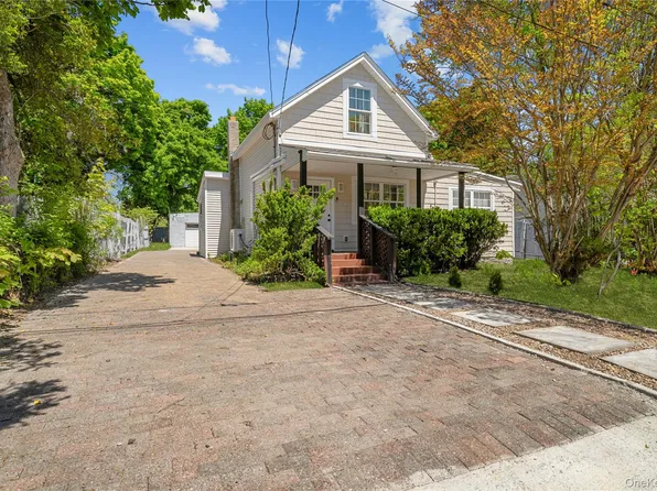 37 Hoffman Drive, Kings Park, NY 11754