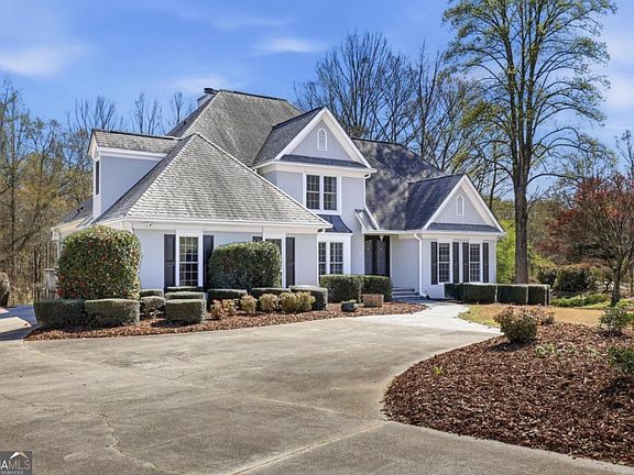 3rd image of 585 Ripplewater Dr SW