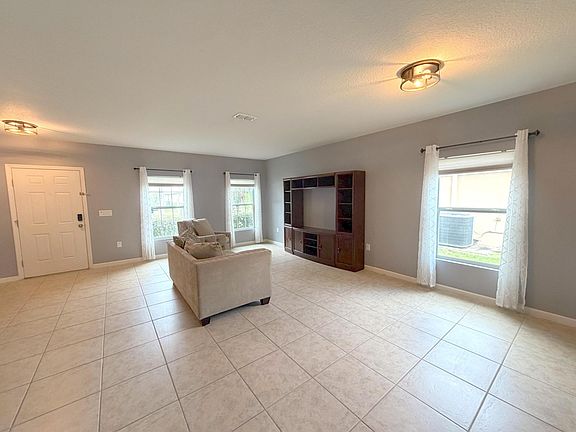 2nd image of 1269 SW Lexington Manor SW